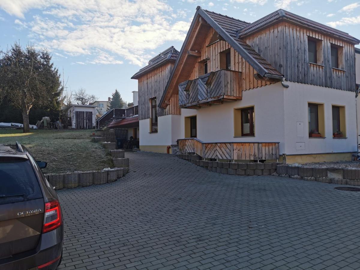 Ferienwohnung Und Pension Guertler Werdau Exterior foto